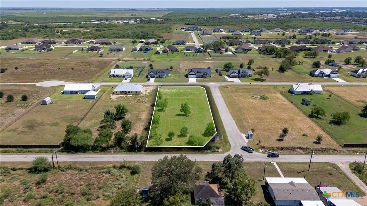 1 acres in Victoria County