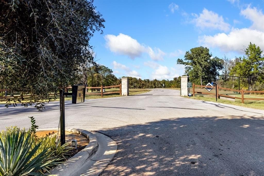 1.01 acres in Navarro County featured view