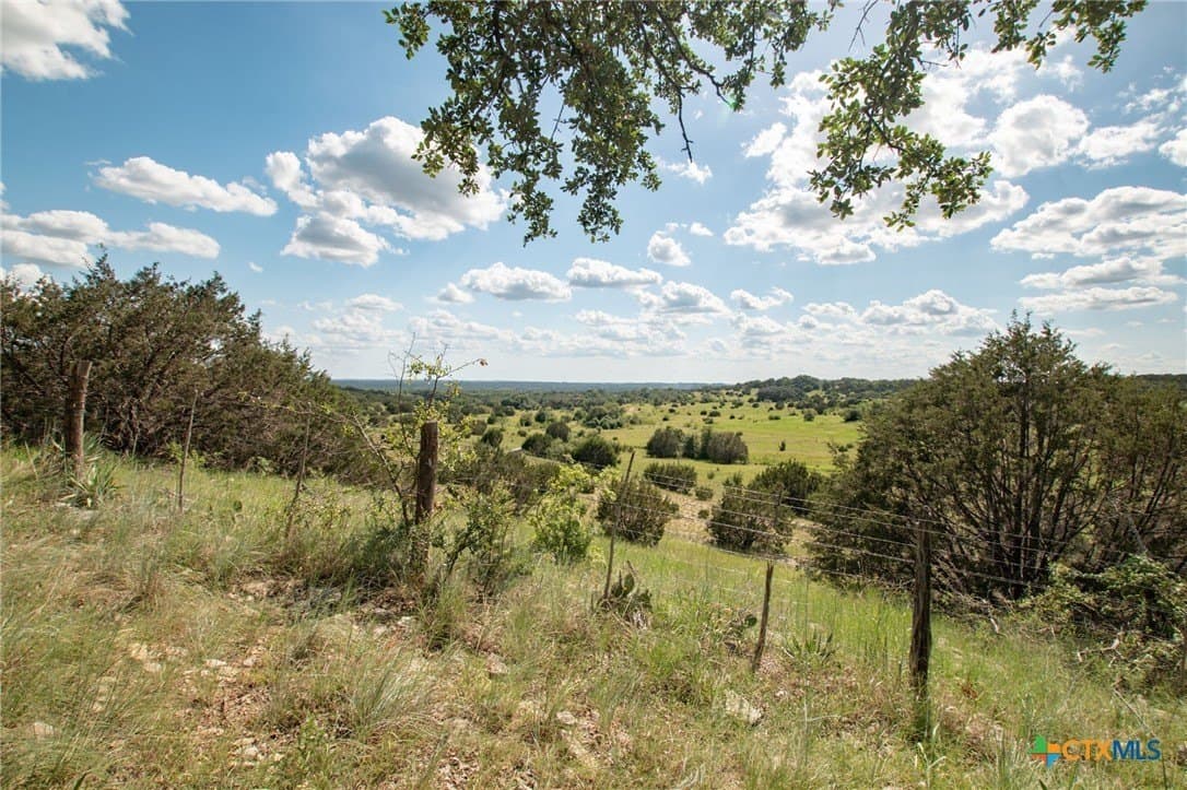 20.71 acres in Lampasas County gallery image 4