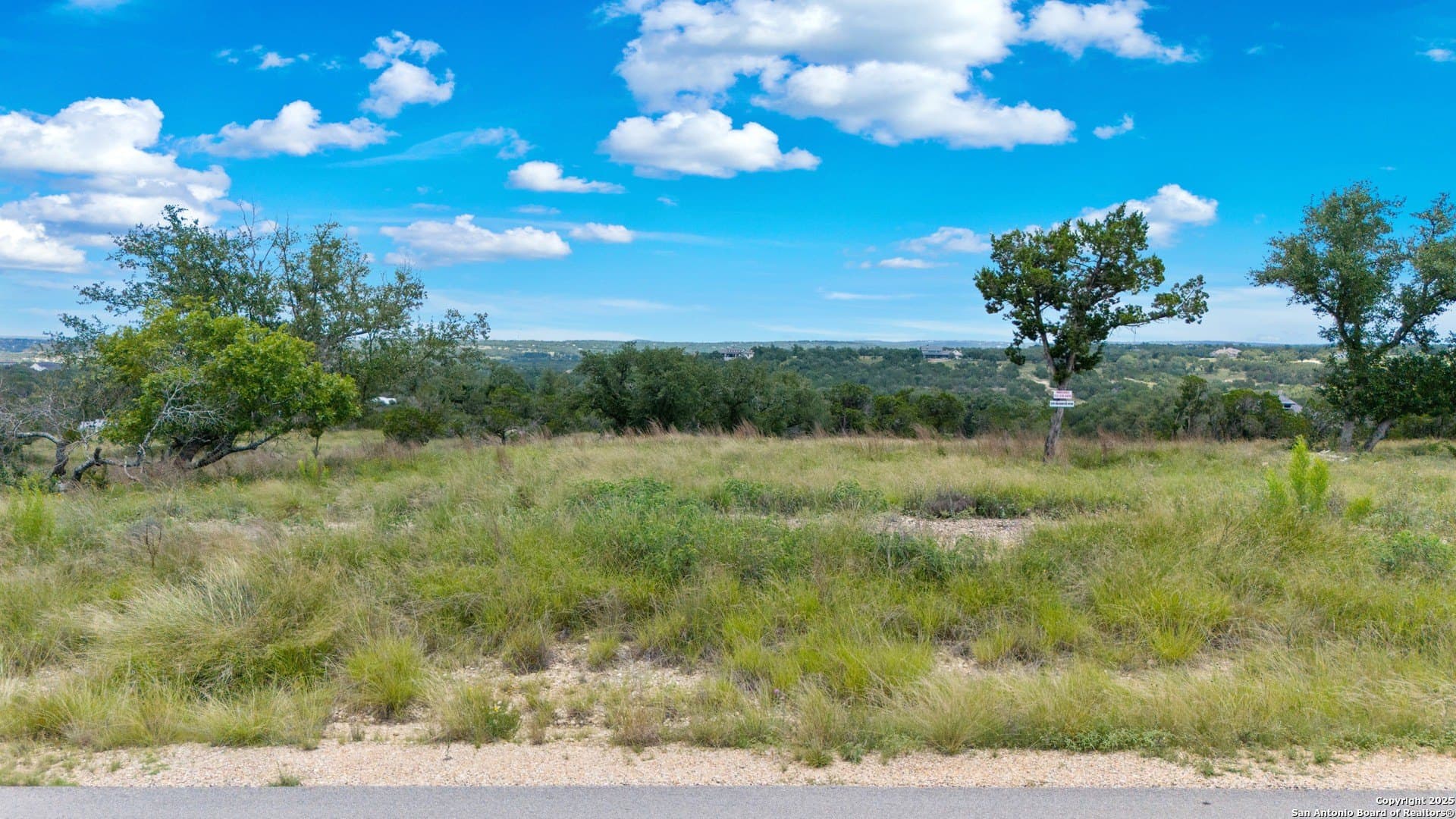 1.07 acres in Comal County - photo 6