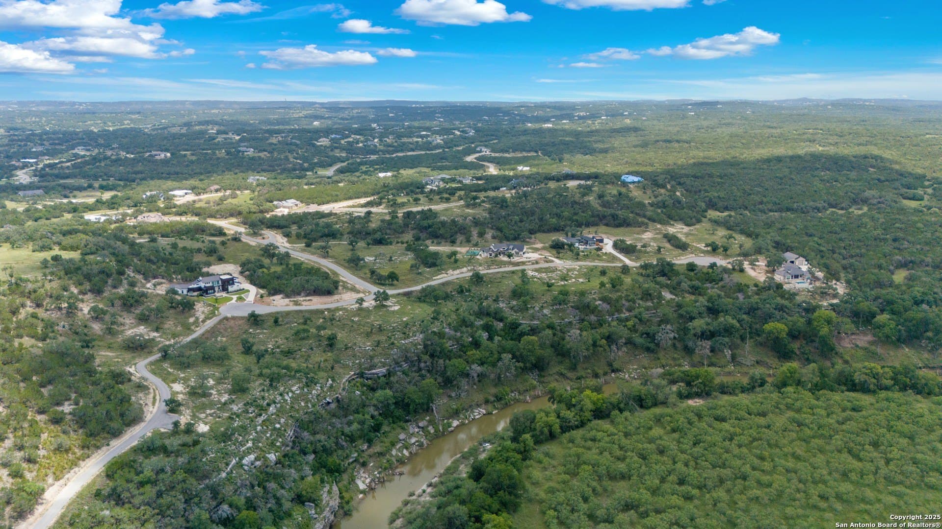 1.07 acres in Comal County - photo 4