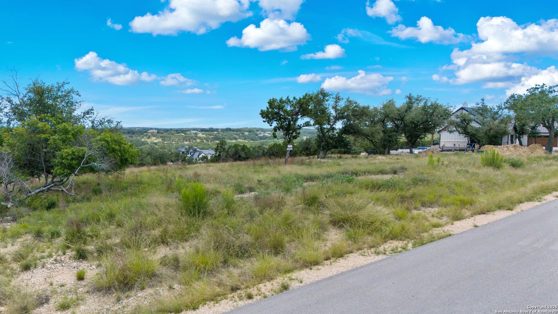 1.07 acres in Comal County - photo 11