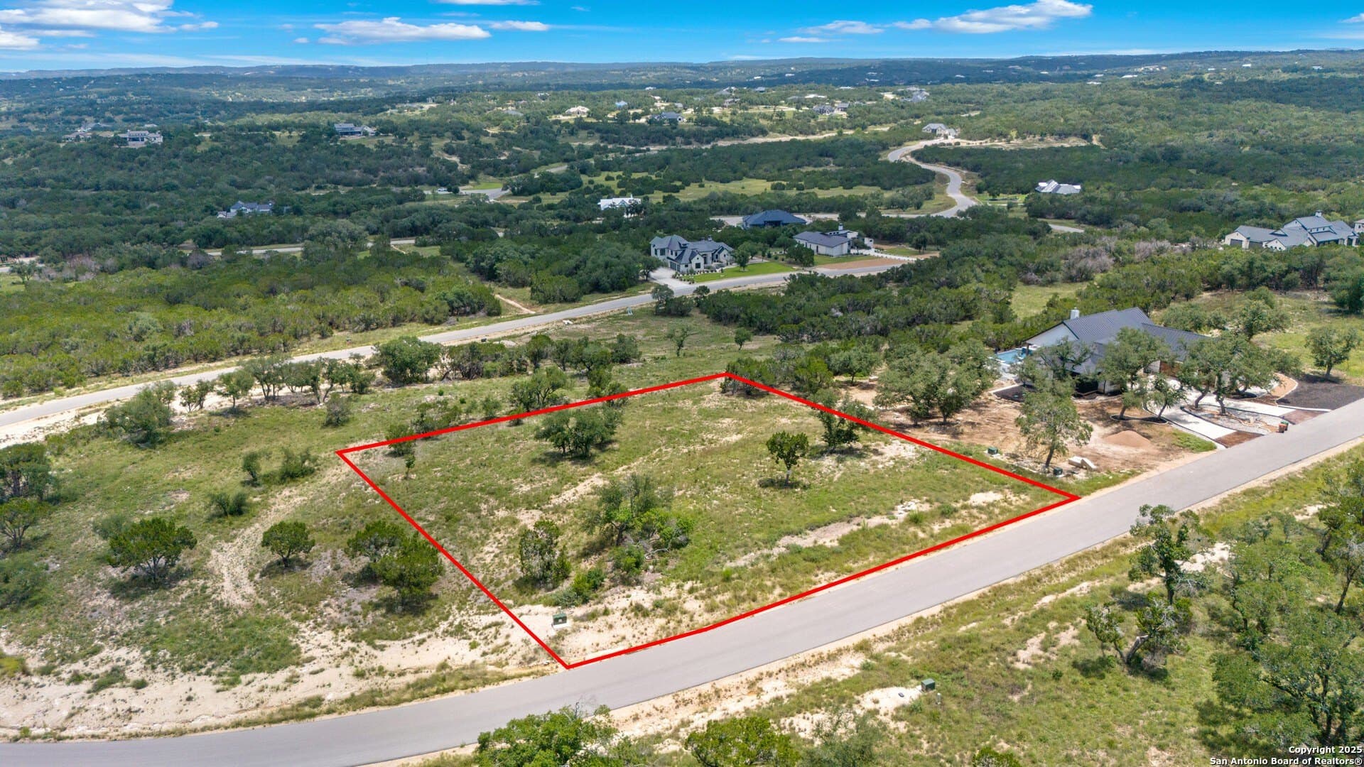 1.07 acres in Comal County - photo 3