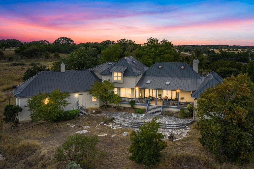 10.33 acres in Kerr County gallery image 4