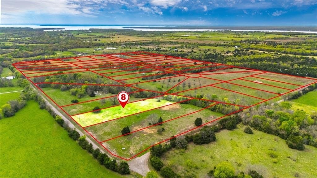 1.85 acres in Hunt County