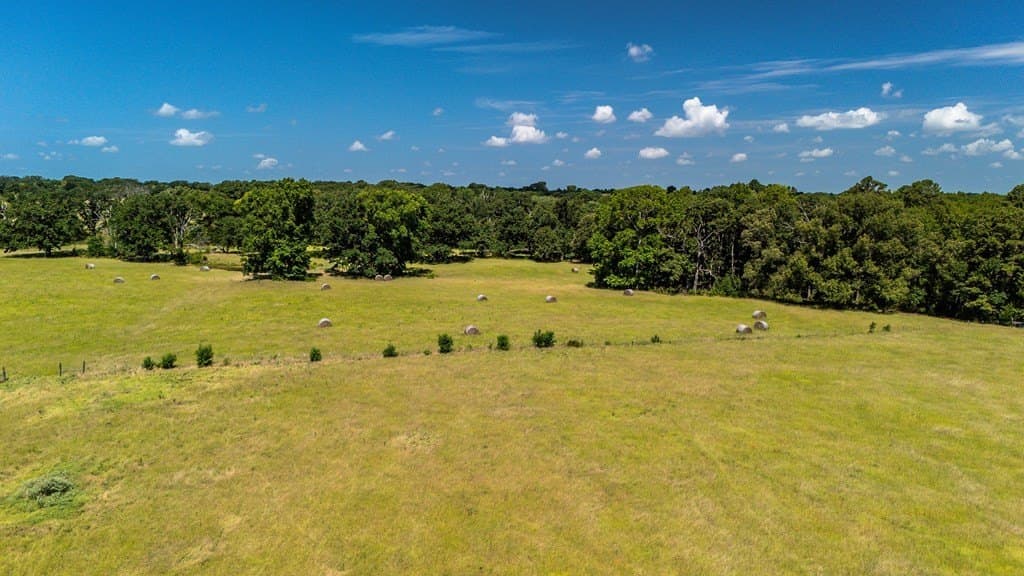 56.56 acres in Henderson County - photo 3