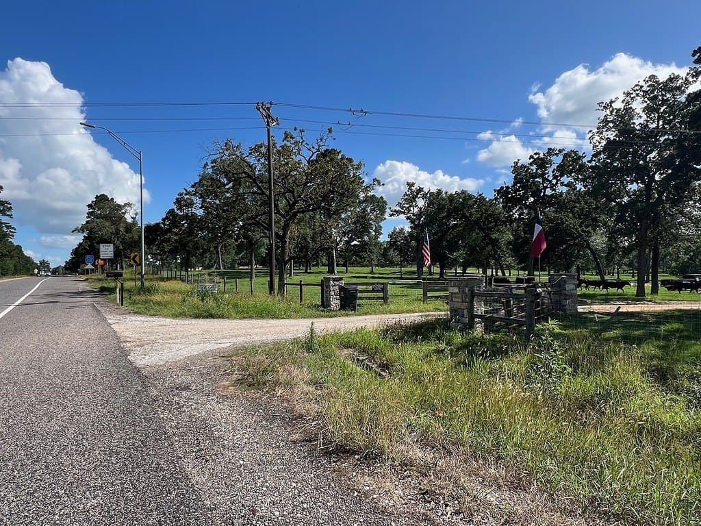 22.45 acres in Waller County - photo 27