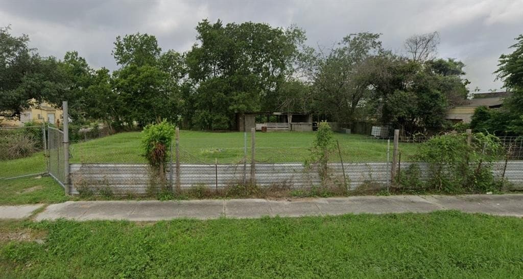 0.23 acres in Harris County gallery image 3