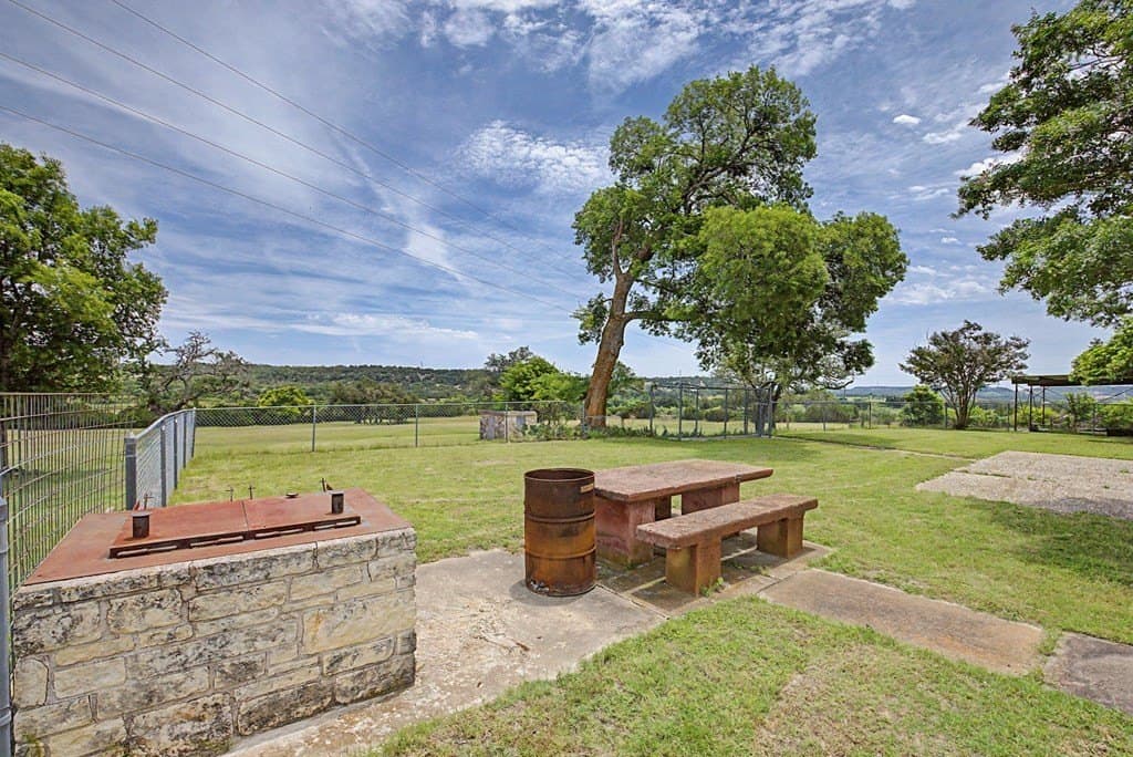 10 acres in Gillespie County - photo 10