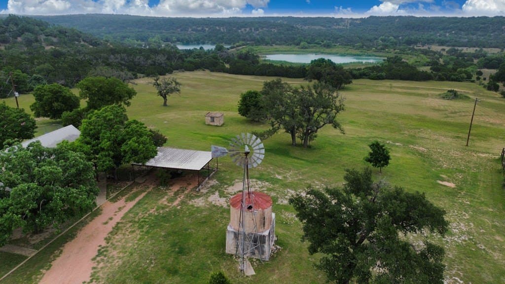 10 acres in Gillespie County - photo 13