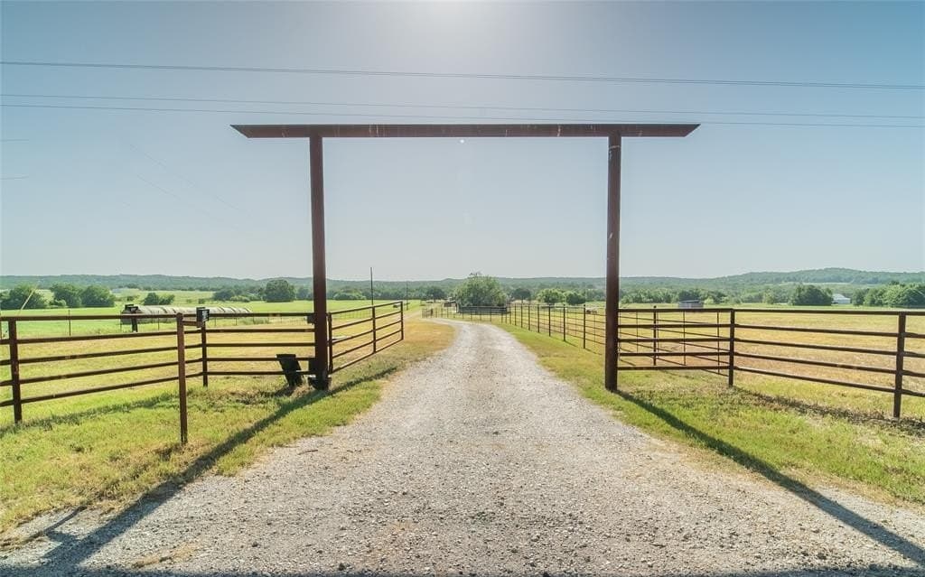 11 acres in Cooke County gallery image 3