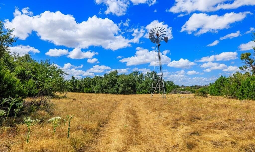 88.77 acres in Gillespie County - photo 13