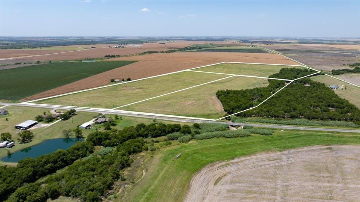 22.08 acres in Hill County - photo 5
