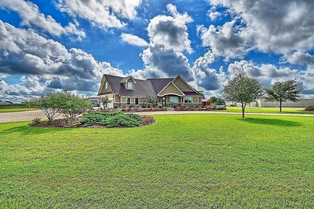 2 acres in Lavaca County gallery image 2