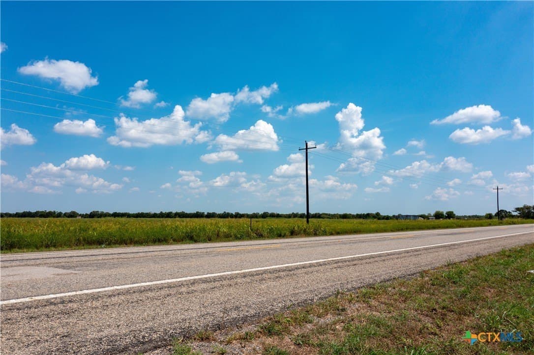 19.5 acres in Victoria County - photo 20
