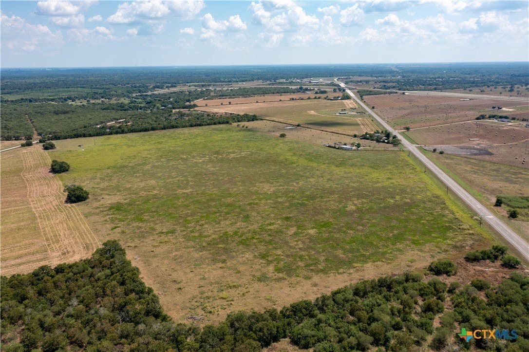 19.5 acres in Victoria County - photo 8