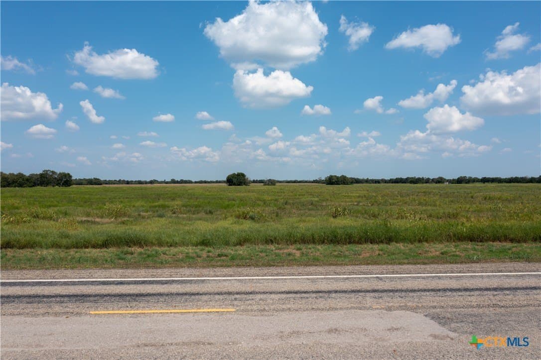 19.5 acres in Victoria County - photo 21