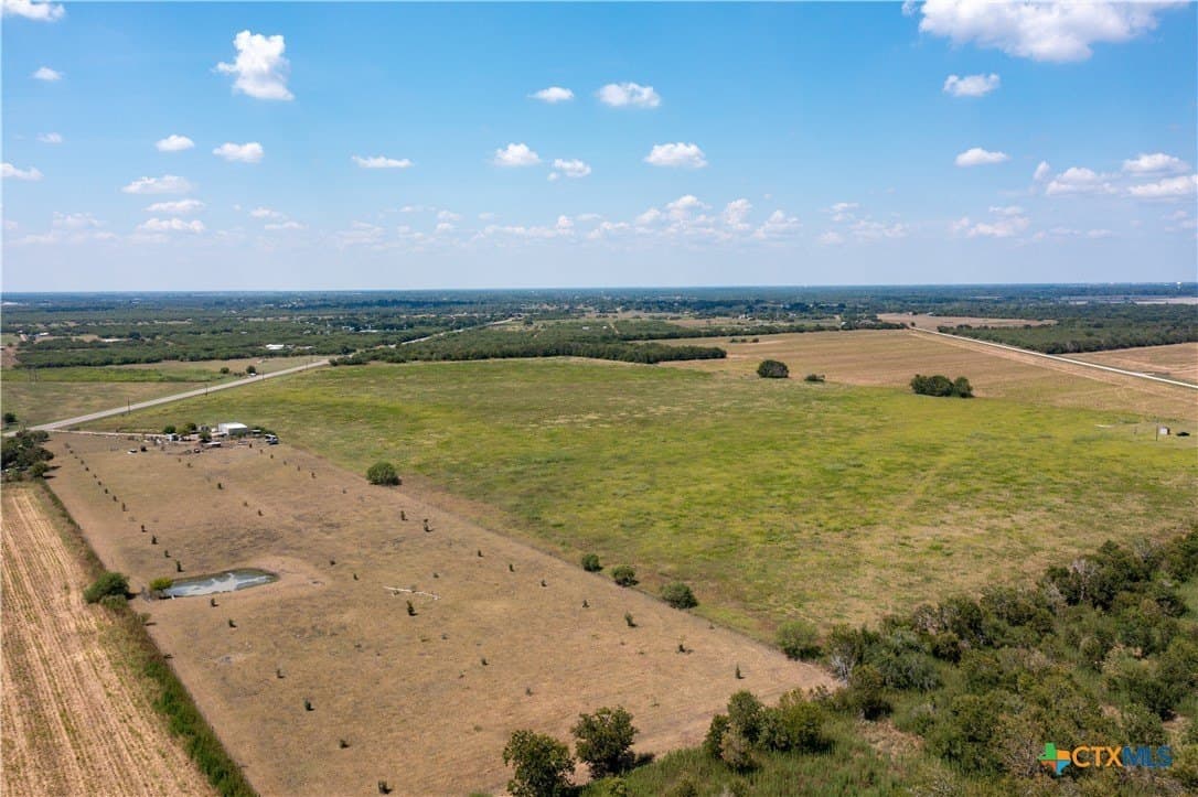 19.5 acres in Victoria County - photo 15