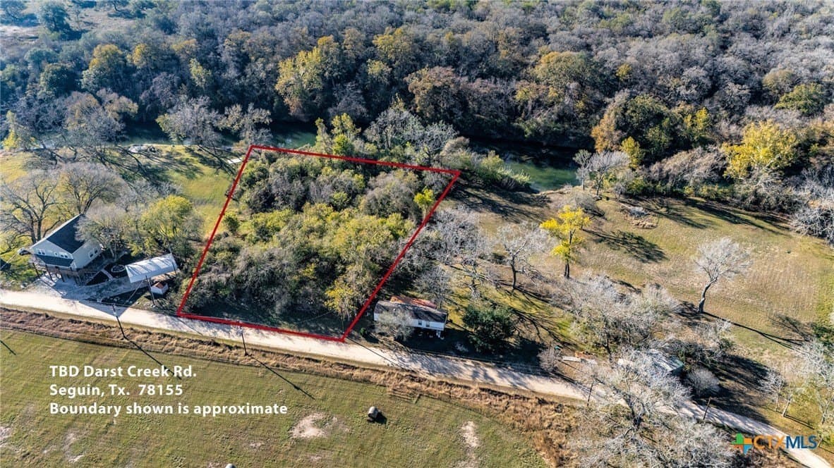 1.39 acres in Guadalupe County gallery image 4
