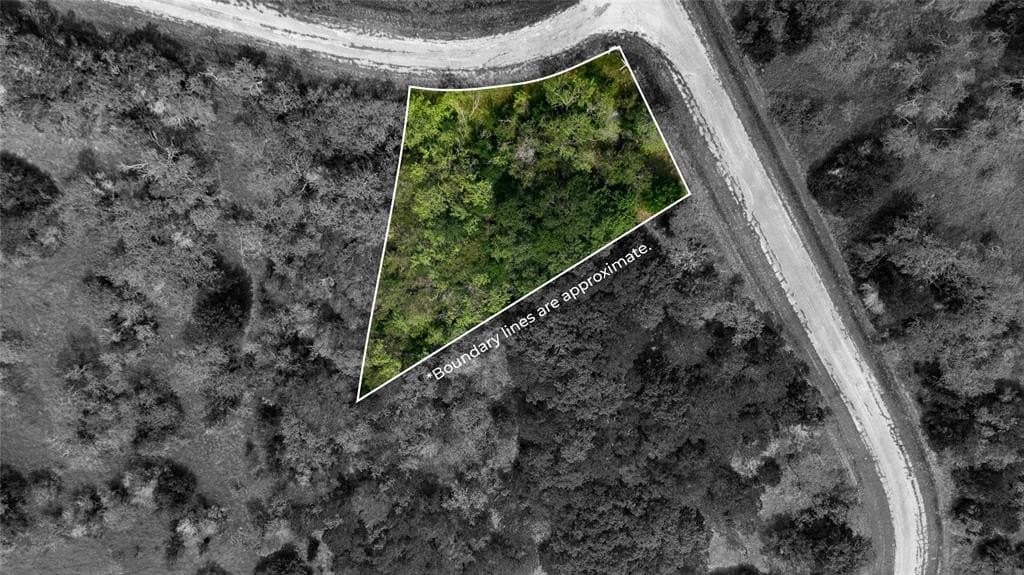 0.33 acres in Hill County