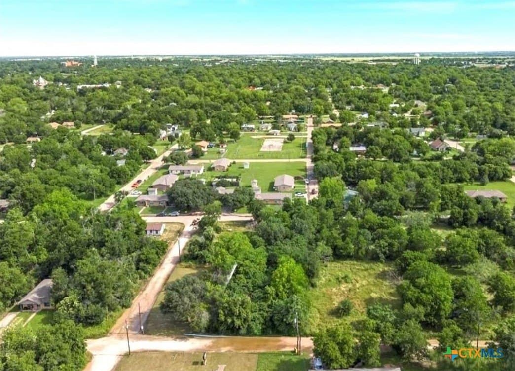 0.73 acres in Falls County gallery image 2