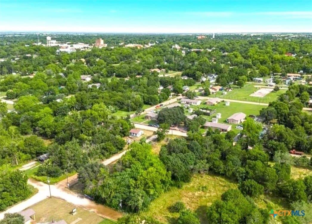 0.73 acres in Falls County gallery image 3