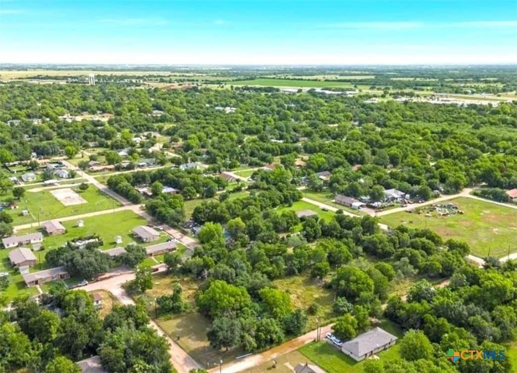 0.73 acres in Falls County featured view