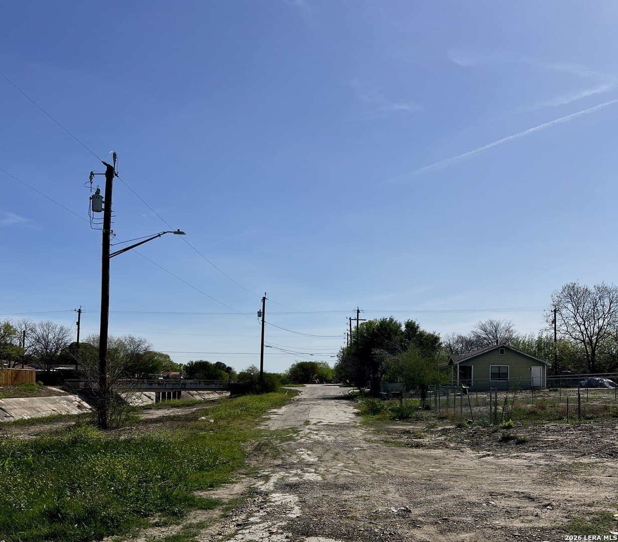0.15 acres in Bexar County - photo 3