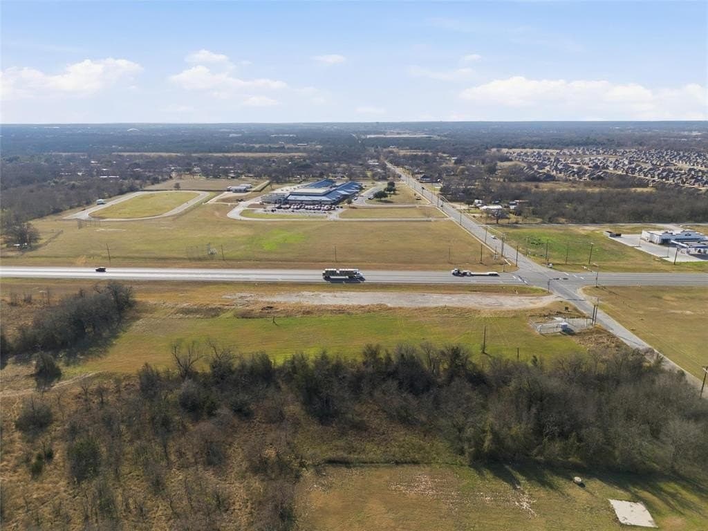 2.5 acres in McLennan County gallery image 2