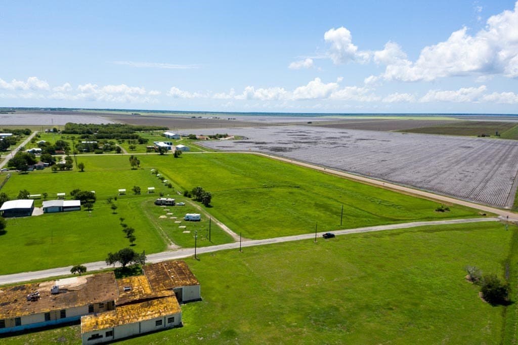 0.7 acres in Refugio County - photo 16
