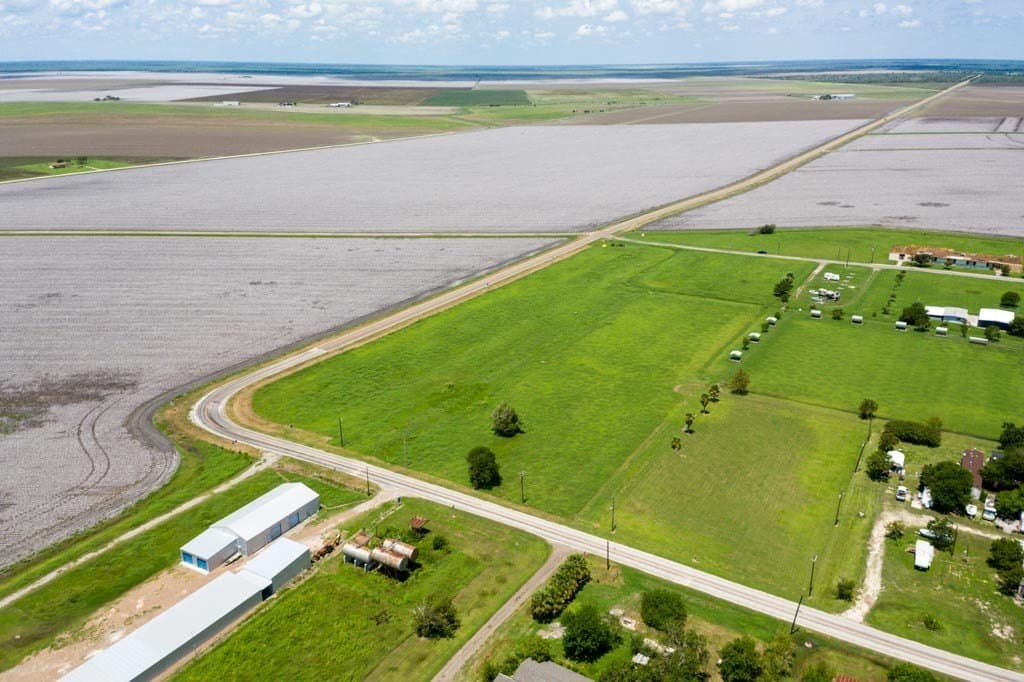 0.7 acres in Refugio County - photo 29