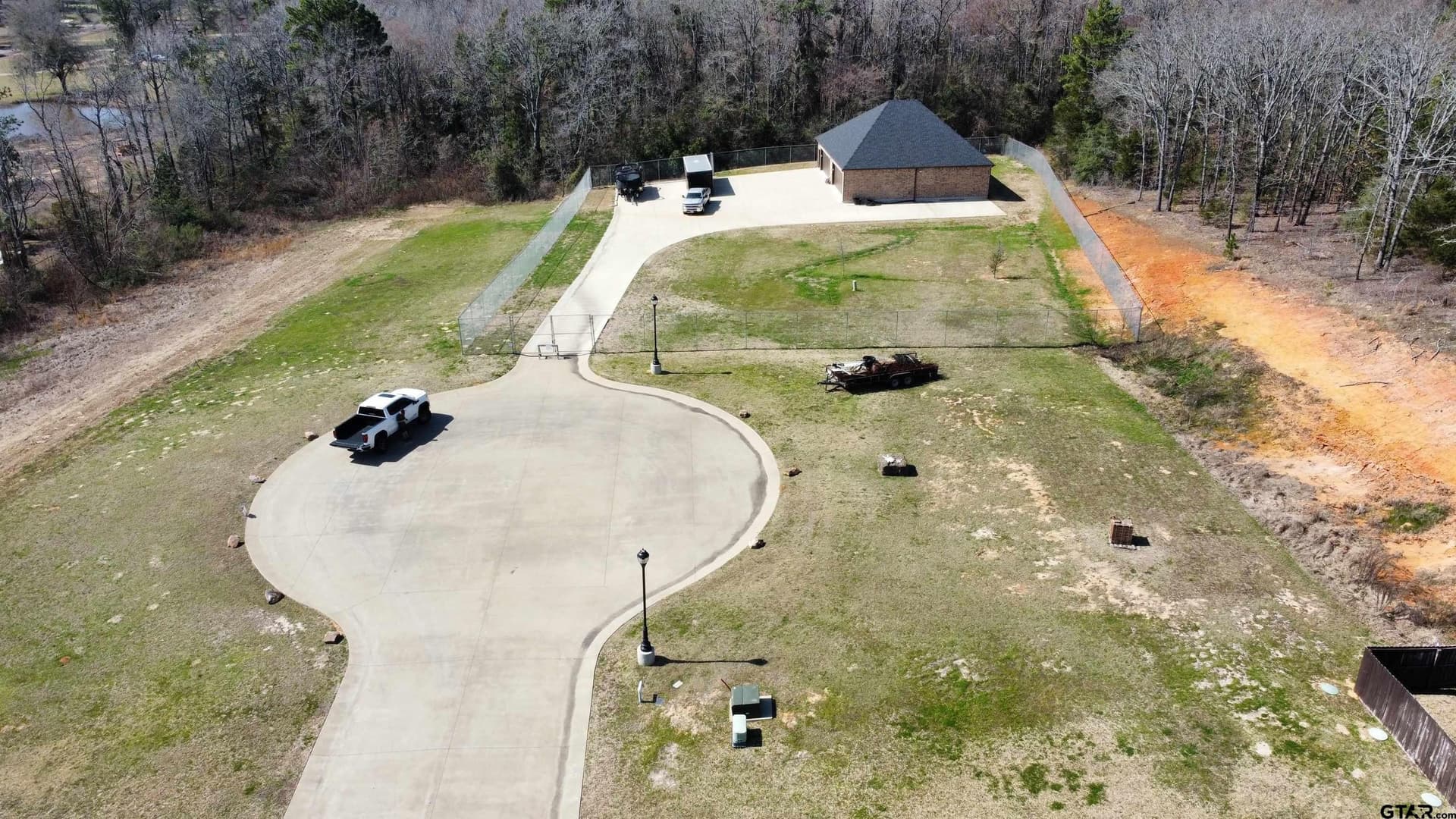 10 acres in Smith County gallery image 4