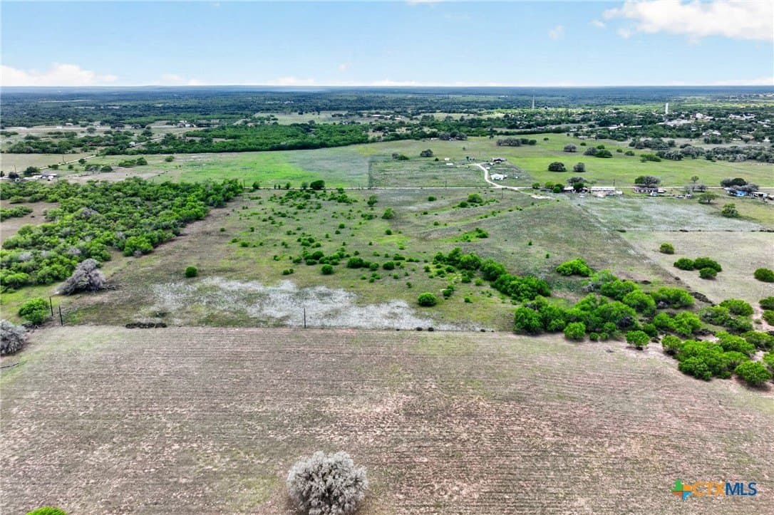 29.86 acres in Gonzales County gallery image 4