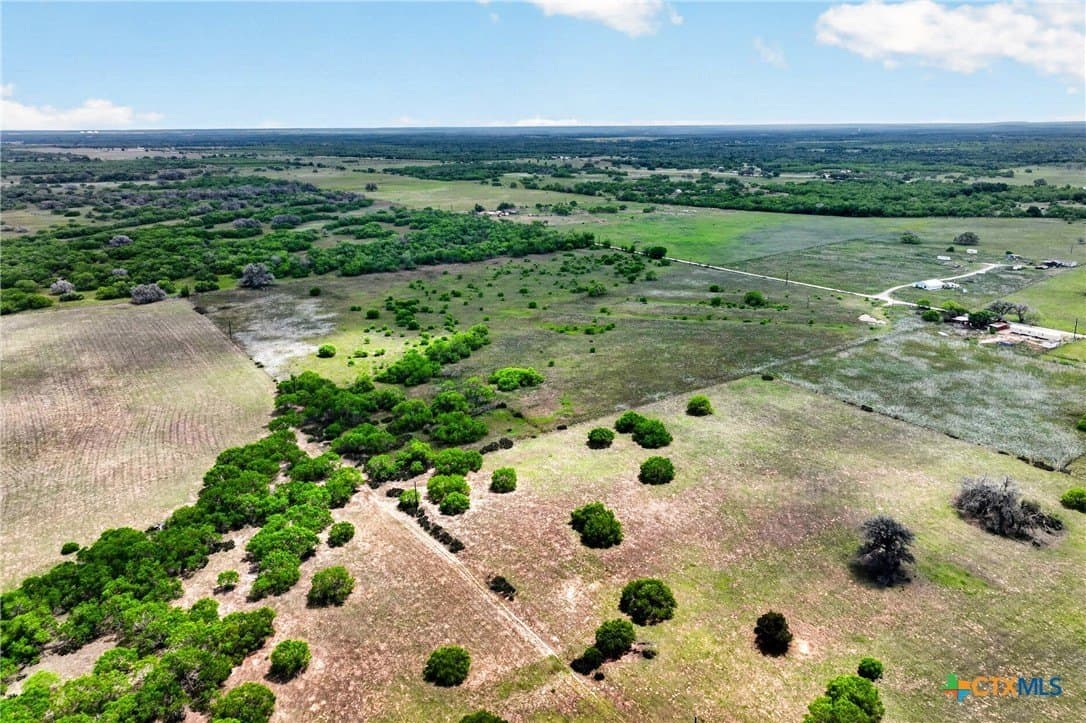 29.86 acres in Gonzales County