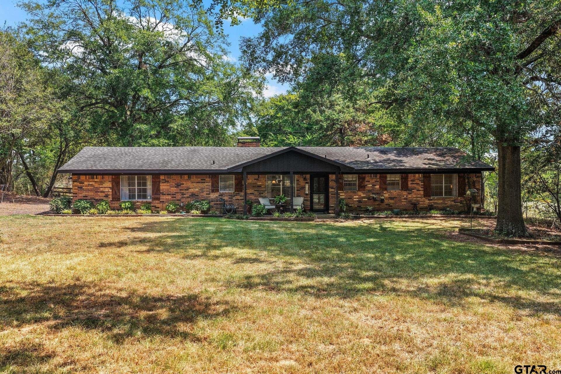 5 acres in Titus County