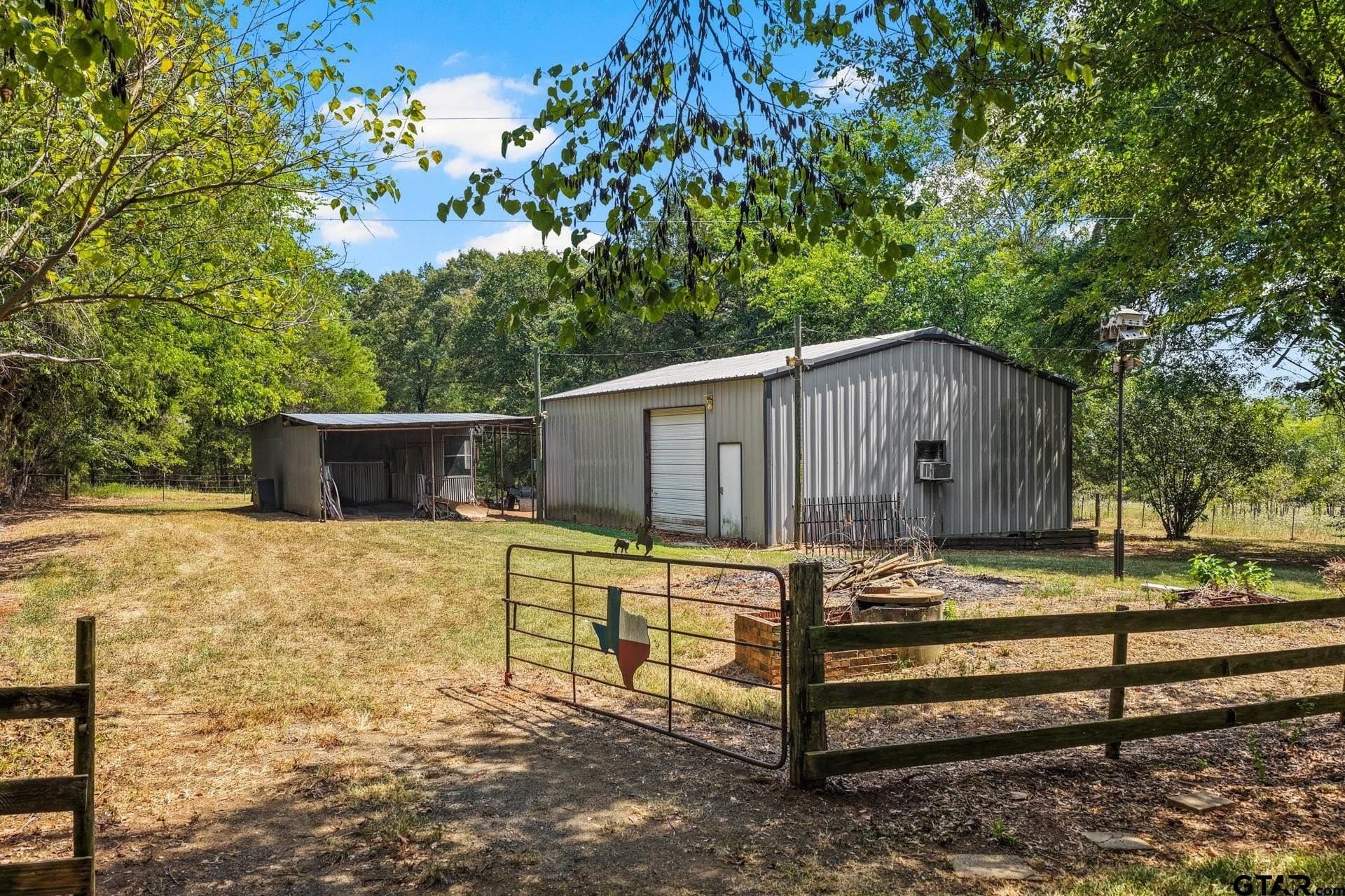 5 acres in Titus County - photo 41