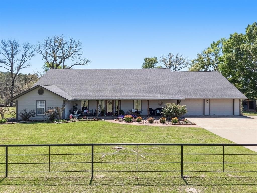 105.56 acres in Houston County gallery image 3