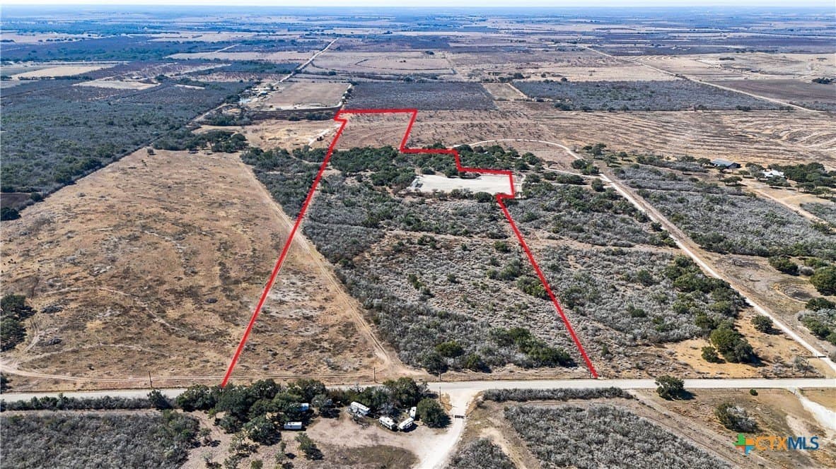 43.67 acres in DeWitt County gallery image 3