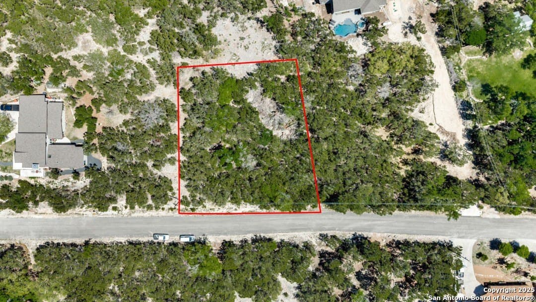 0.72 acres in Comal County - photo 4