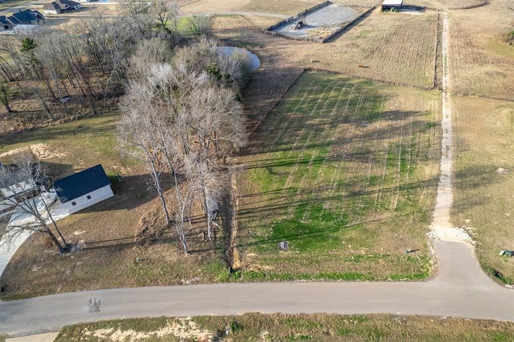 1.25 acres in Smith County