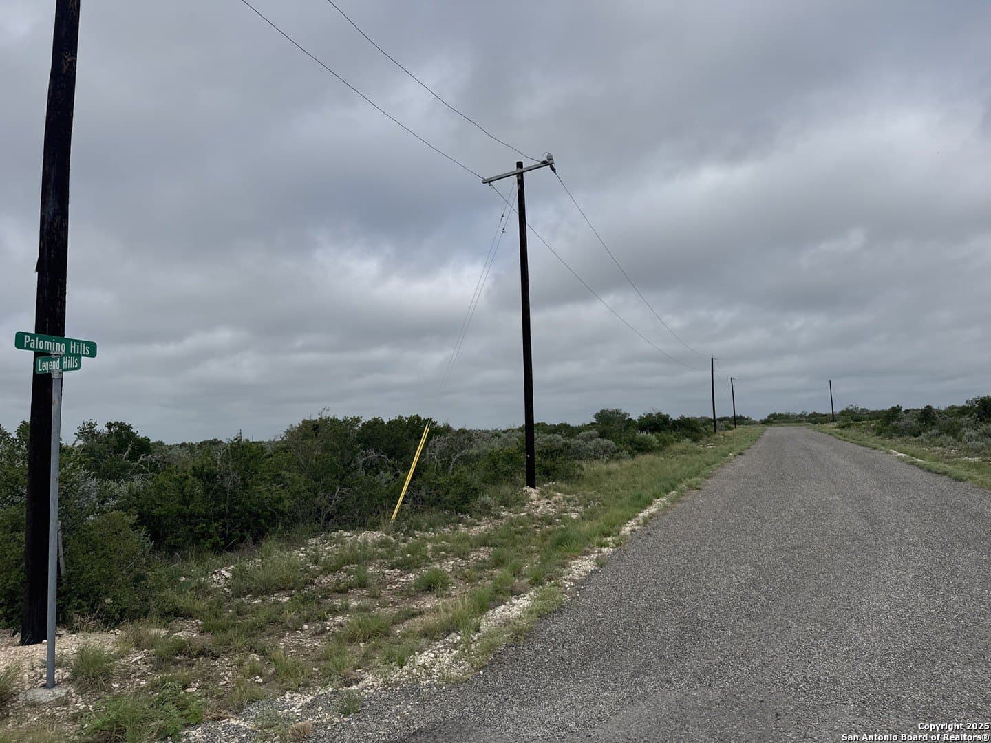 3 acres in Uvalde County gallery image 3