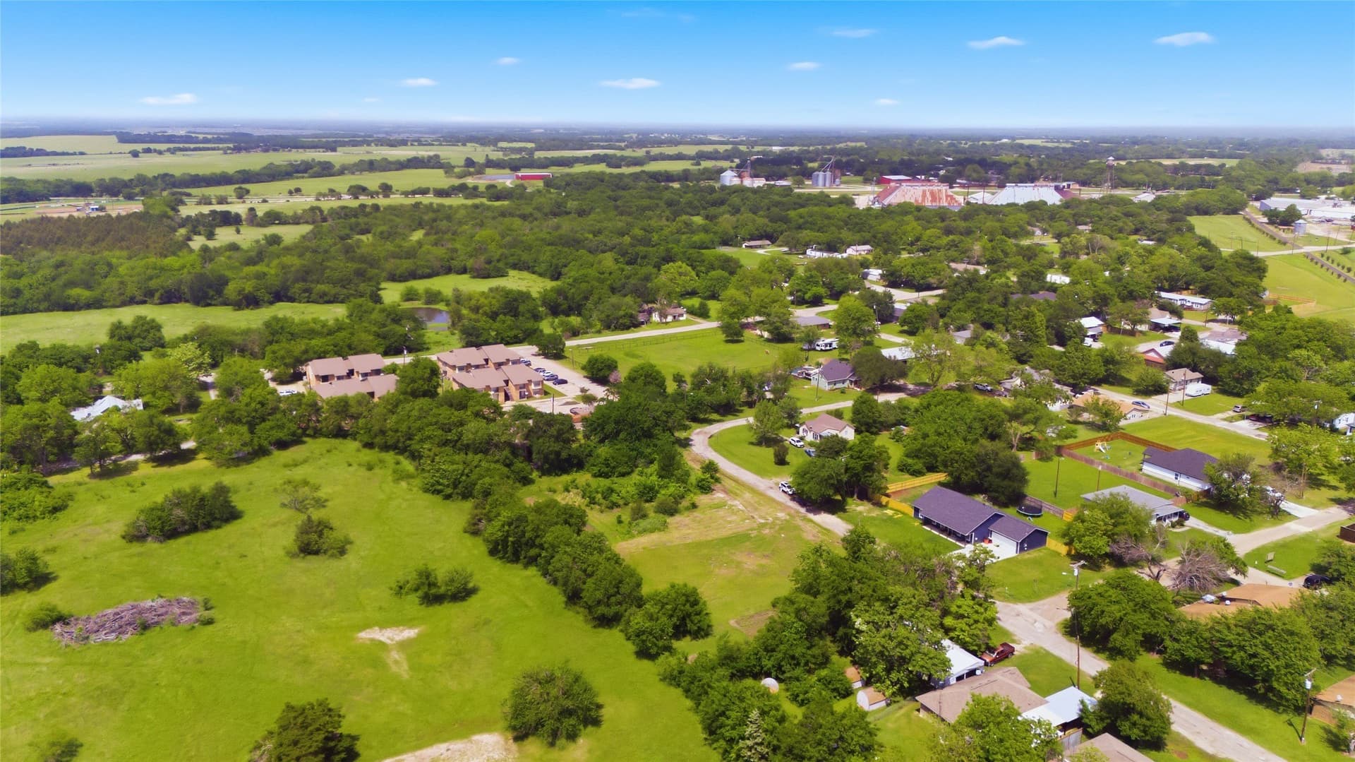 0.32 acres in Hunt County - photo 24