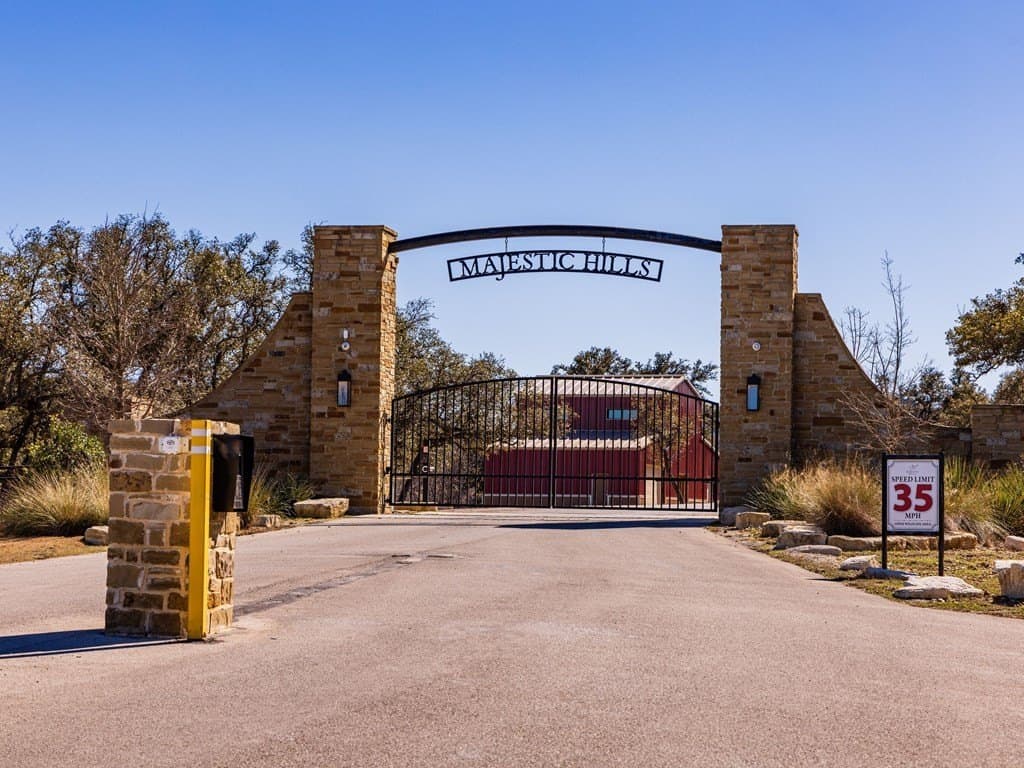 5 acres in Blanco County gallery image 2