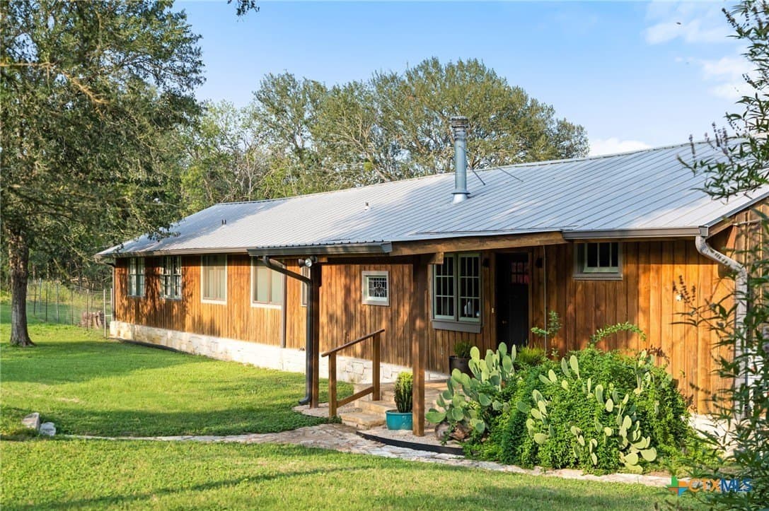 24.86 acres in Bastrop County gallery image 2