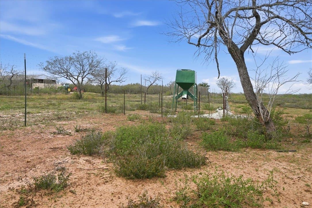 721.88 acres in Jim Wells County - photo 6
