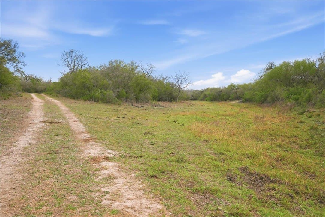 721.88 acres in Jim Wells County - photo 17