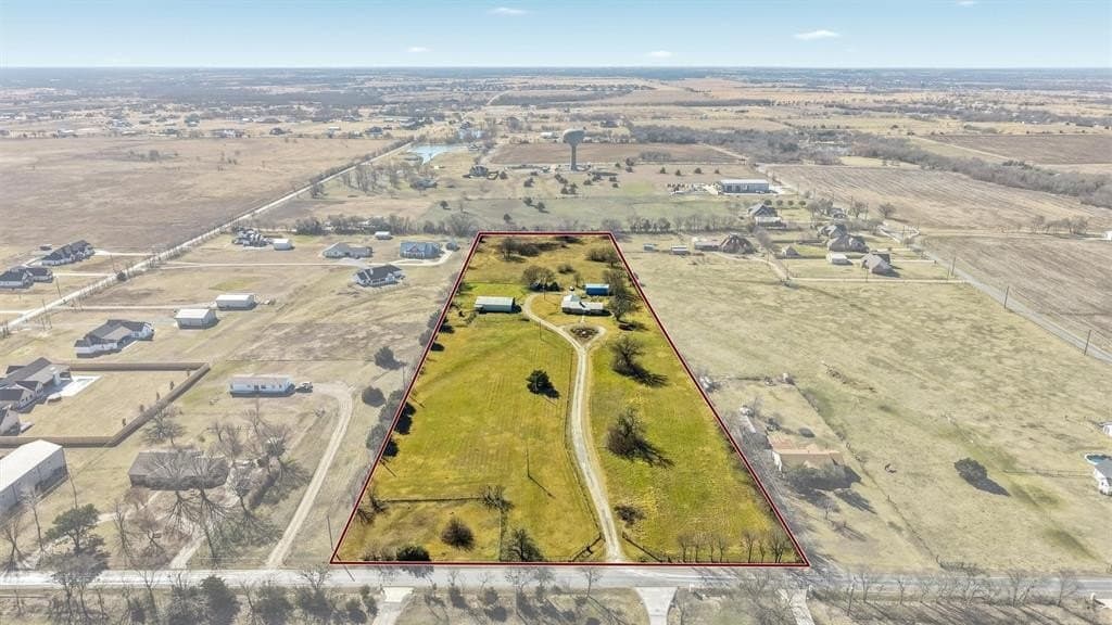 10 acres in Grayson County