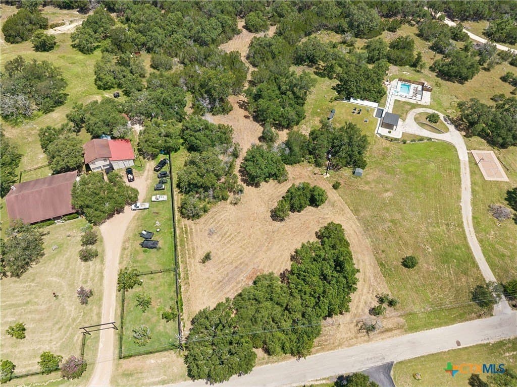 3 acres in Hays County gallery image 4