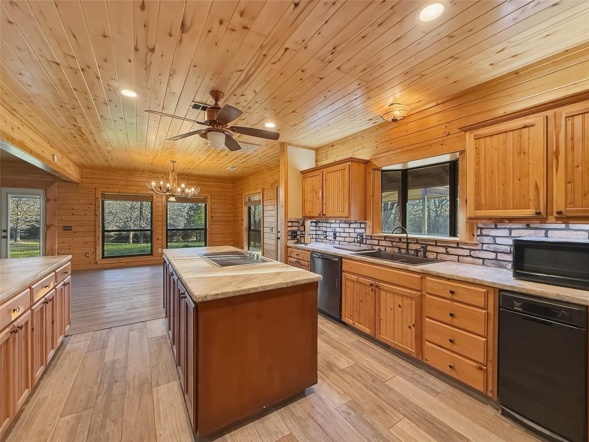 100 acres in Van Zandt County gallery image 4