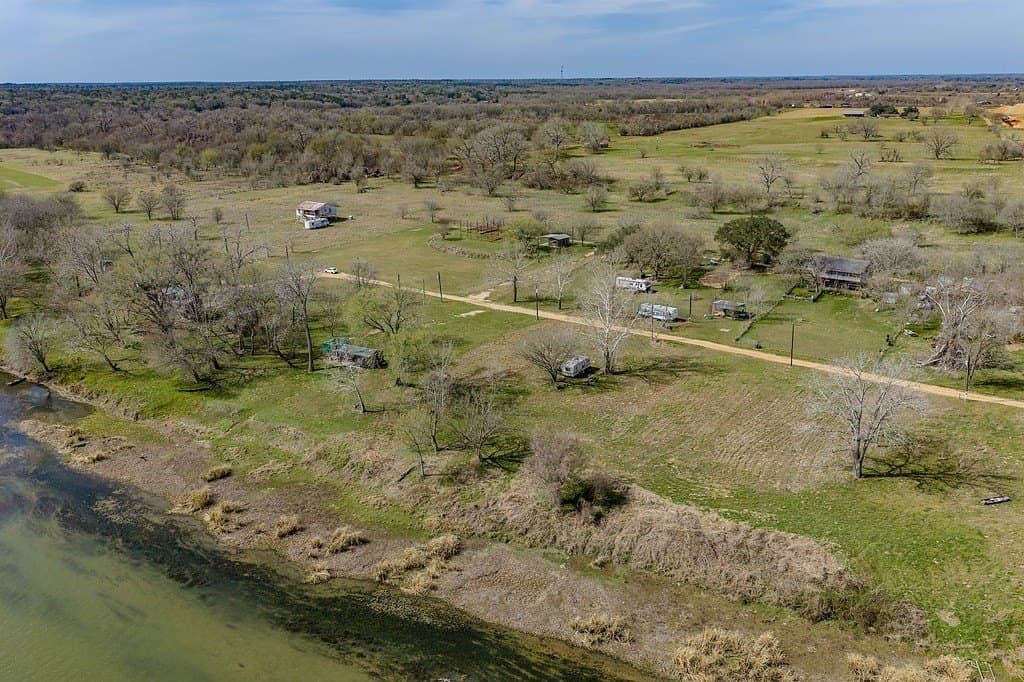 0.17 acres in Fayette County gallery image 2